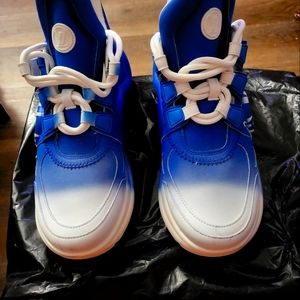 COPY - Louis Vuitton Arch Sneakers Women Size 8 Blue and White
